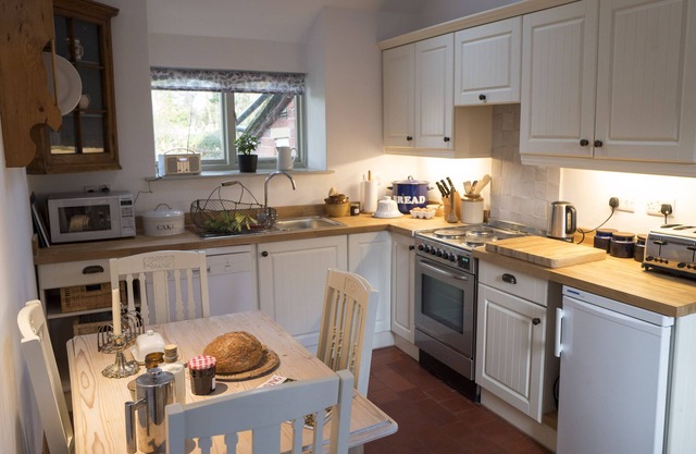 Courtyard Cottage at Underhill House