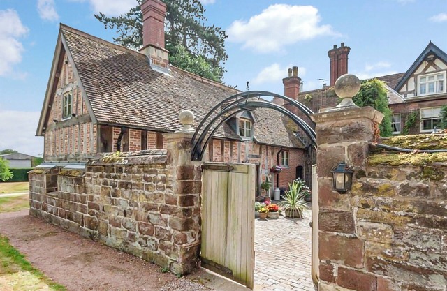 Courtyard Cottage - UK47218