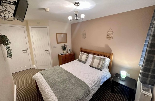 Courtyard Rooms - Studio - Double Bed - WiFi