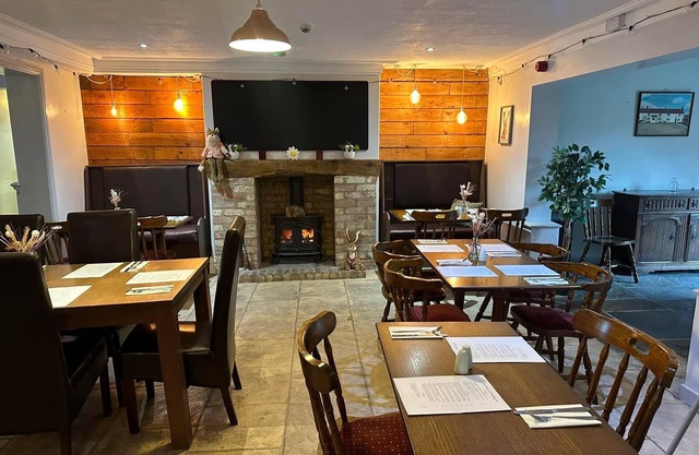 Courtyard Rooms - Studio - Double Bed - Wifi