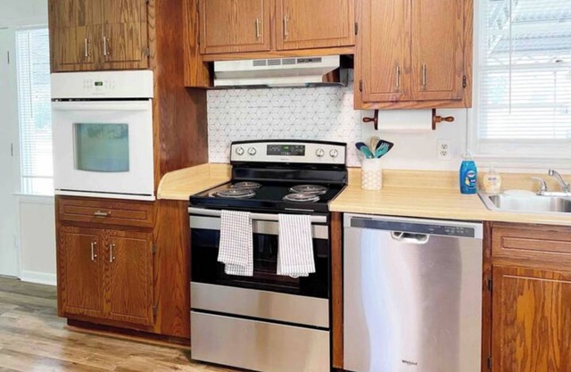 Covington Cottage —Cozy Three Bedroom Home
