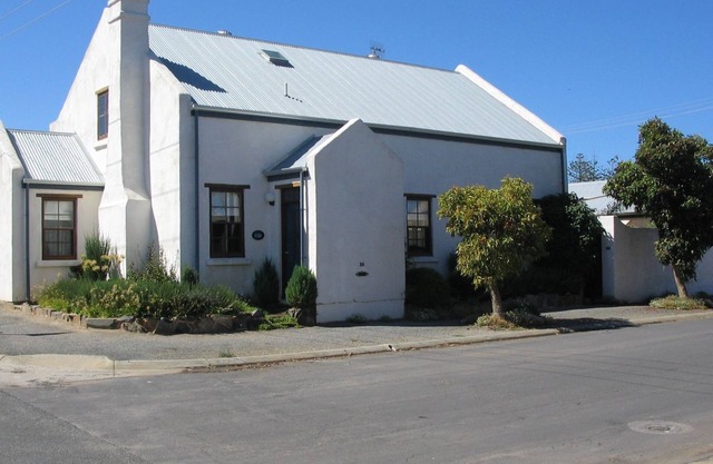 Cowsley House - Port Elliot