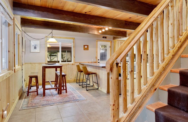 Coyote Pines- Relaxing Family Retreat- Hot Tub