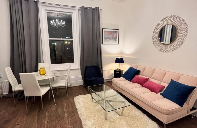 Cozy 1 Bed Flat in Chiswick - Flat 2