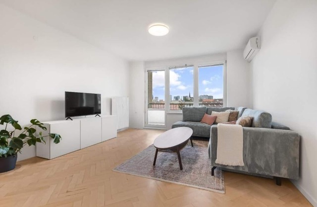 Cozy 1-bedroom apartment in enjoyable Bratislava with WiFi, AC