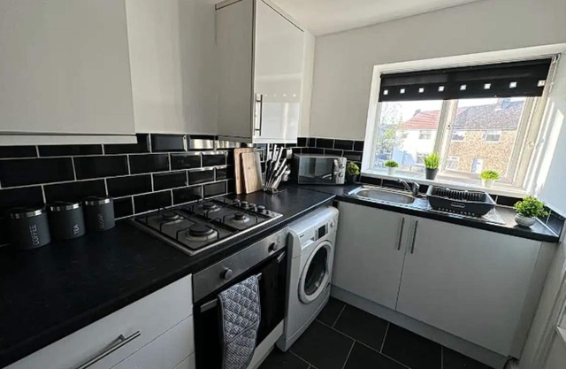 Cozy 1-bedroom apartment with AC, WiFi in delightful St Helens