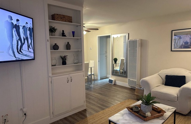 Cozy 1-bedroom apartment in the Kensington neighborhood of San Diego with WiFi