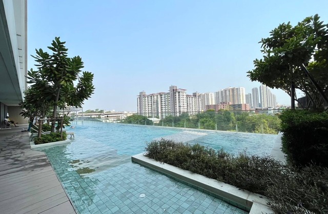 Cozy 1-bedroom apartment in downtown, Bangkok,high speed wifi, 400m to sky train