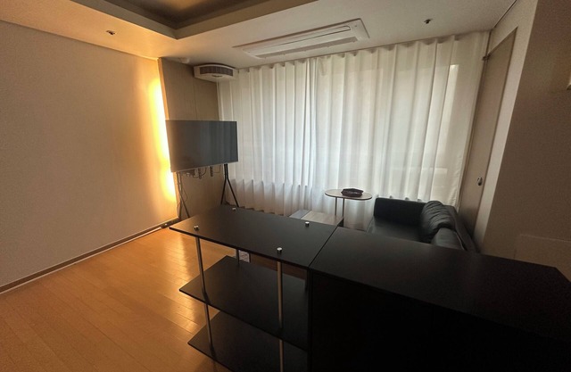 Cozy 1-bedroom apartment in superb Seoul with WiFi, AC