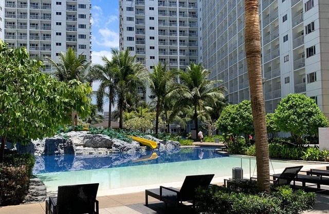 Cozy 1-bedroom apartment with WiFi, fitness room in fantastic Pasay