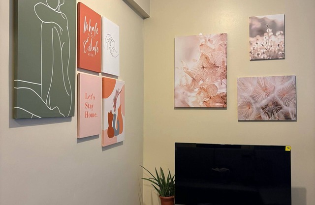Cozy 1-bedroom condo with WiFi, AC in beautiful Iloilo City. Fully Furnished,