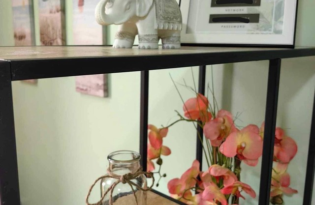 Cozy 1-bedroom condo with AC, WiFi in lovely Quezon City