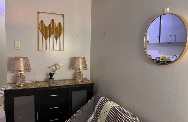 Cozy 1 bedroom condo in charming Pasay Mall Of Asia with AC, WiFi balcony