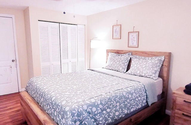 Cozy 1-bedroom cottage with WiFi and AC in charming Jacksonville