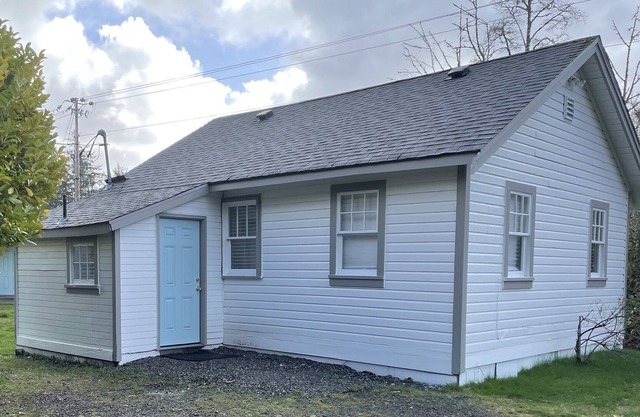 Cozy 1 Bedroom Cottage, Close to Long Beach and Cape Disappointment, *Off Highway 101*