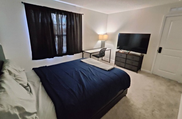 Cozy 1-bedroom, shared house in enjoyable DeLand