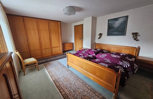 Cozy 1-bedroom, sharing bathroom and kitchen in marvelous Gauting with WiFi