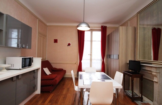 Cozy 1-Room Apartment in Mont-Dore Center - Sleeps 4, Elevator, Near Thermes
