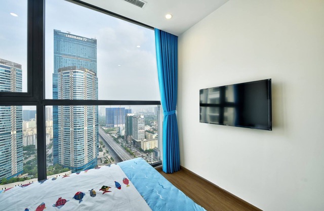 COZY 1BR 38F VINHOMES SKYLAKE