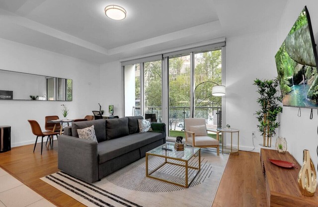 Cozy 1BR Apartment in Tulsa with Gym Access