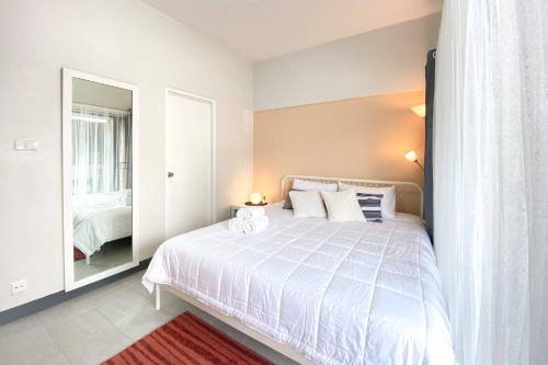 Cozy 1br walk to BTS and Airport Rail Link Close to Malls T