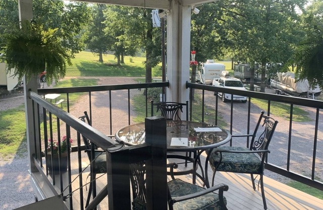 Cozy 2-bedroom apartment on Lake Texoma with AC, WiFi