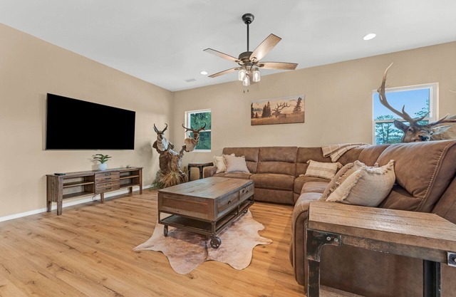 Cozy 2-bedroom apartment with WiFi, AC in charming Flagstaff