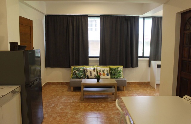 Cozy 2-bedroom apartment in amazing White Beach with WiFi, AC