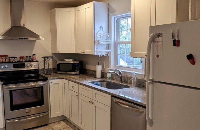 Cozy 2 Bedroom Home For Traveling Nurses