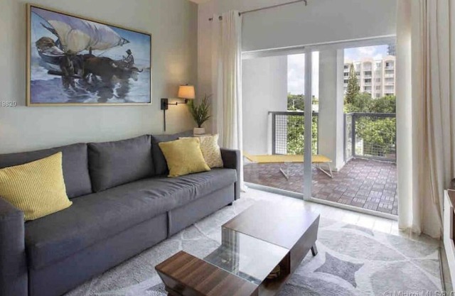 **COZY 2 BEDROOM MIDTOWN MIAMI-FREE PARKING*