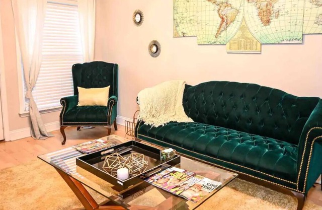 COZY - 2 bedroom Townhome Getaway - Plaza Midwood