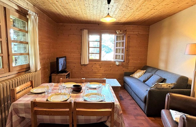 Cozy 2-Room Apartment in Notre Dame-de-Bellecombe - Ski Nearby, Parking, WiFi, 5 Sleeps