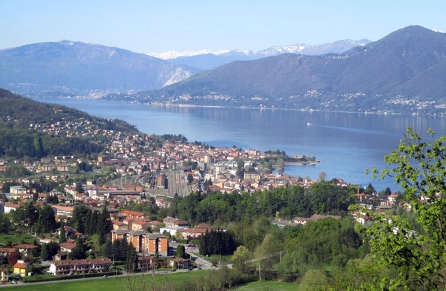 Cozy 2-room apartment with balcony, garden and fantastic panoramic view