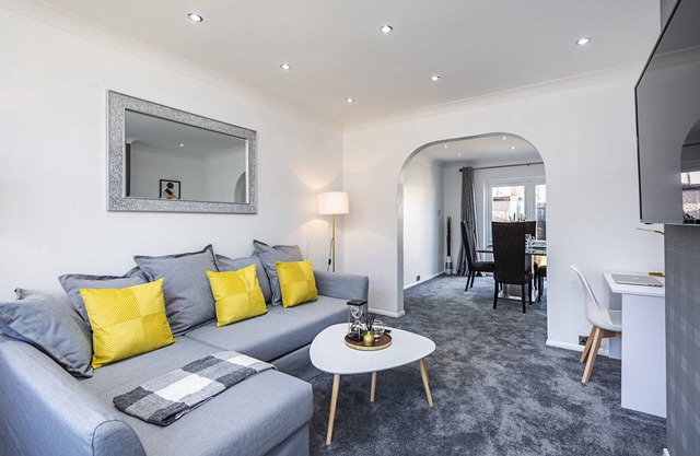 Cozy 3 Bed House in Aveley, Thurrock.