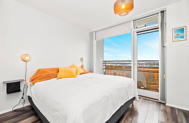 Cozy 3-bedroom apartment in beautiful Reykjavík with WiFi & mountain views