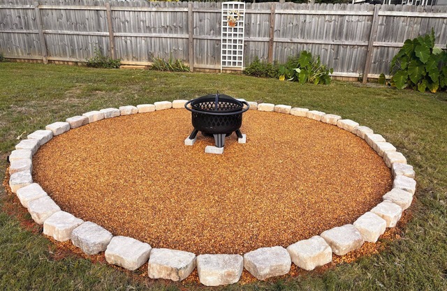 Cozy 3BR, 2 bath retreat with fire pit, pet friendly, 18 miles from Talladega!