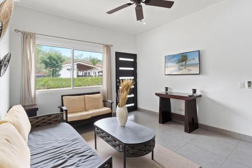 Cozy 3BR Townhouse Near Tamarindo-2 Pool&More