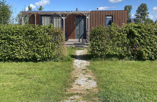Cozy 4 person chalet in the Frisian nature