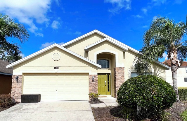 Cozy 4Bed Pool Home with Game Room-4450NP