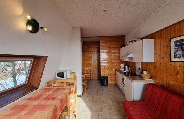 Cozy 5-Person Apt in Heart of Resort - South Terrace, Free WiFi, Parking