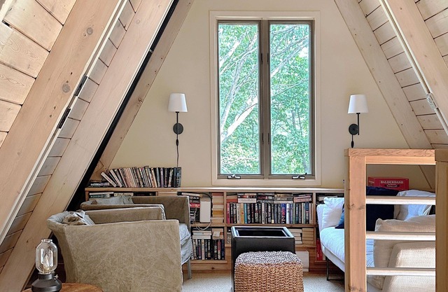 Cozy A-Frame on the bay