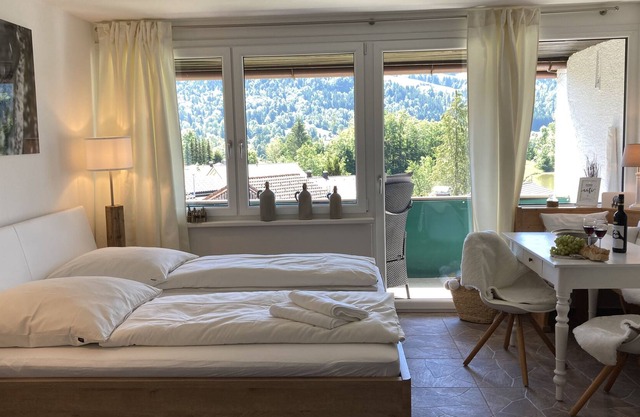 Cozy alpine chic with a view of the lake in Eibele/Oberstaufen/Allgäu