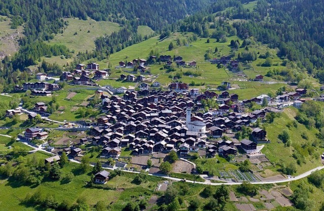 Cozy and affordable apartment with a dream view near Leukerbad