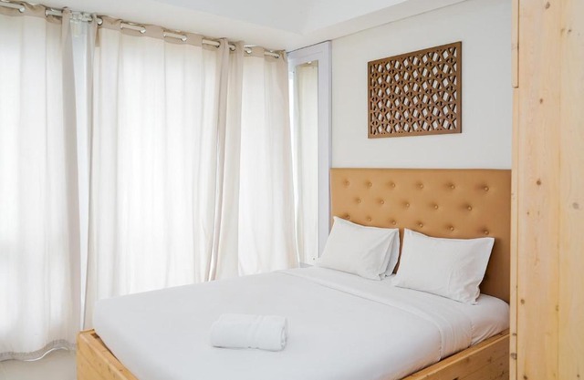 Cozy and Minimalist Studio Altiz Bintaro Plaza Apartment By Travelio