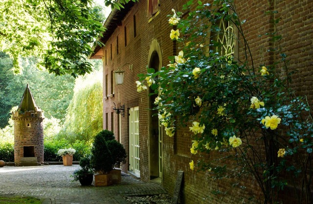Cozy and modern furnished vacation apartment "Schloß Hueth 2"