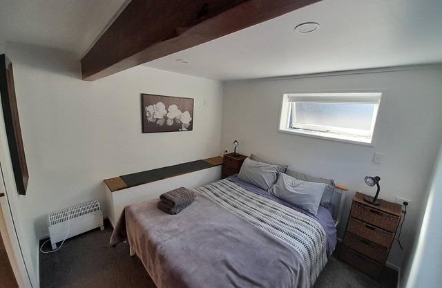 Cozy and private guest suite/apartment