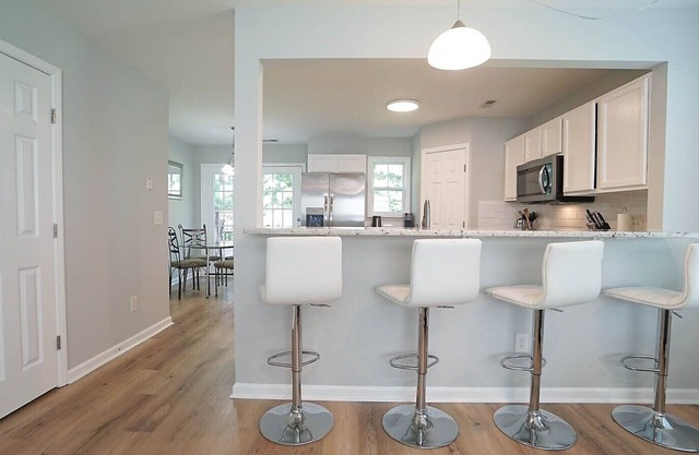 Cozy and Quiet- Pet Friendly Whole House Rental