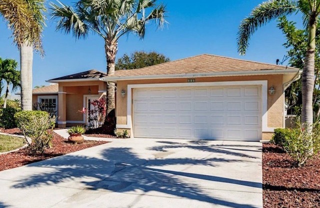Cozy and relaxing Cape Coral Getaway!