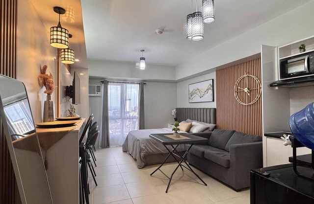 Cozy and spacious condo with AC in vibrant IT Park, Cebu City