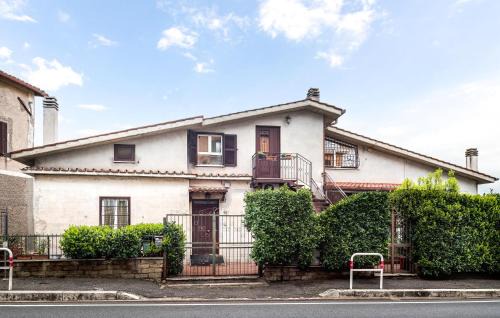 Cozy Apartment In Castelnuovo Di Porto
